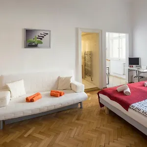 Dusni Apartment Prag