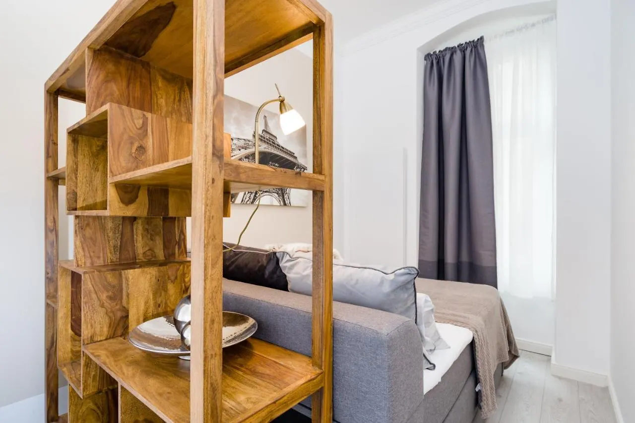 The Lohmeyerstr Hh, 2 Bed Rooms Up To 5 People Berlin