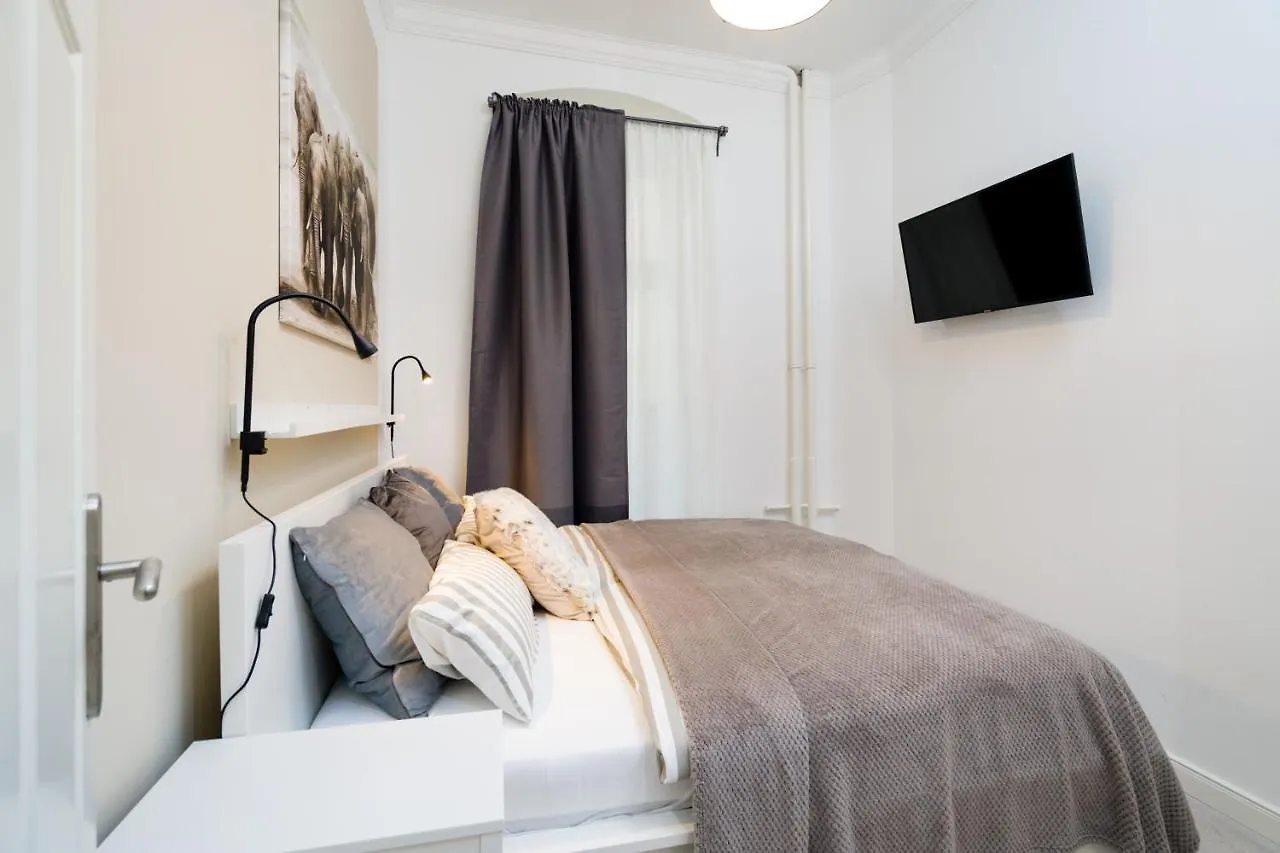 The Lohmeyerstr Hh, 2 Bed Rooms Up To 5 People Berlin Apartament